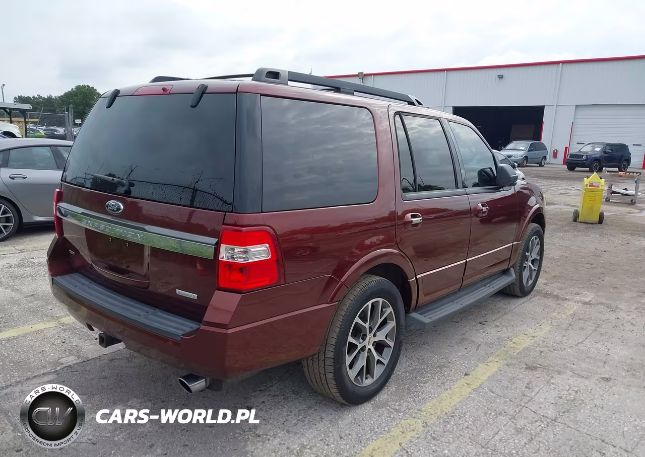2015 Ford Expedition Xlt VIN:1FMJU1HT7FEF23228 - 4