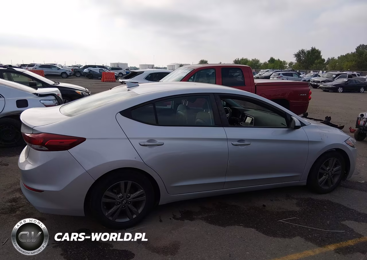 2018 Hyundai Elantra Sel VIN:5NPD84LF5JH318394 - 12