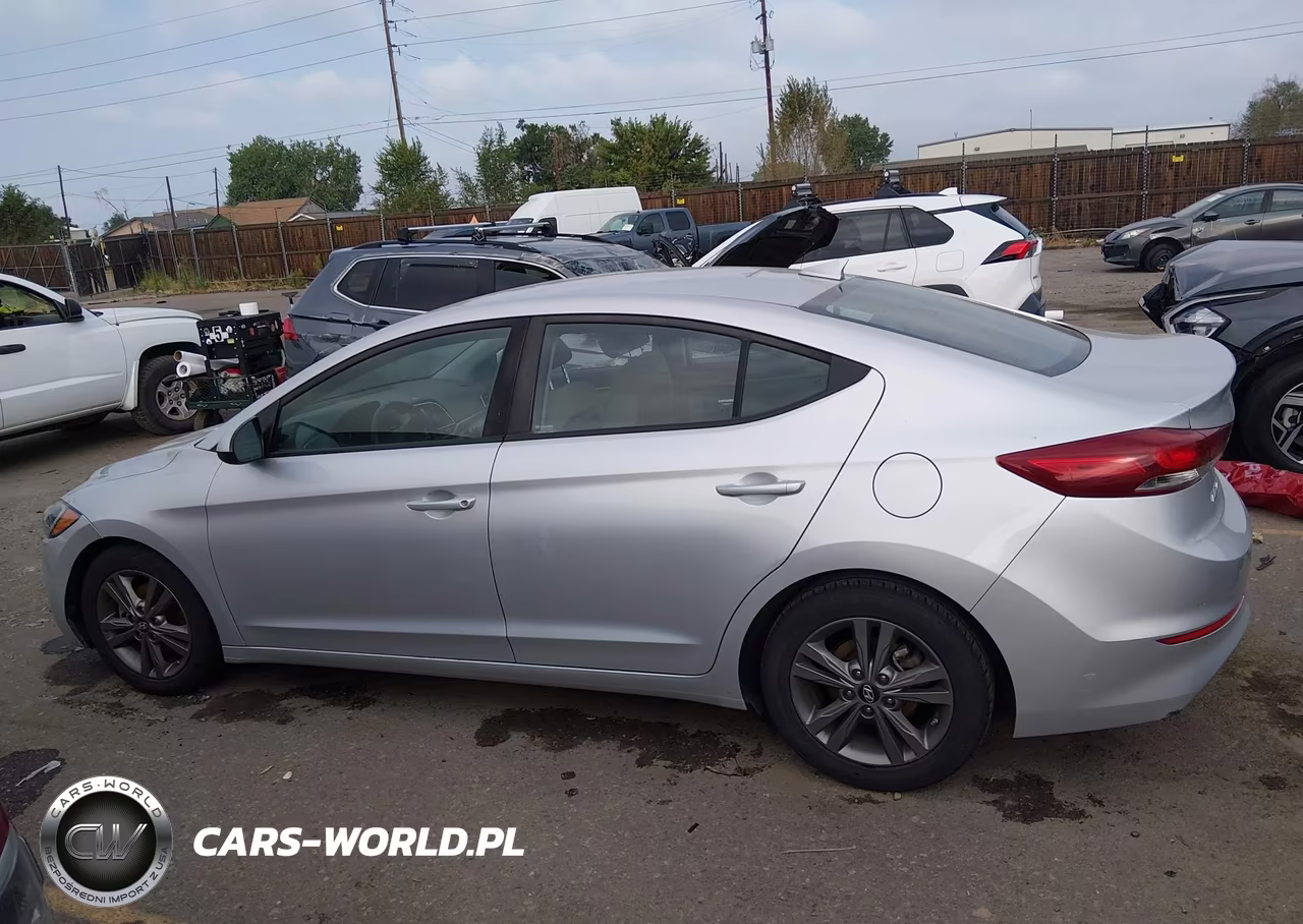 2018 Hyundai Elantra Sel VIN:5NPD84LF5JH318394 - 13