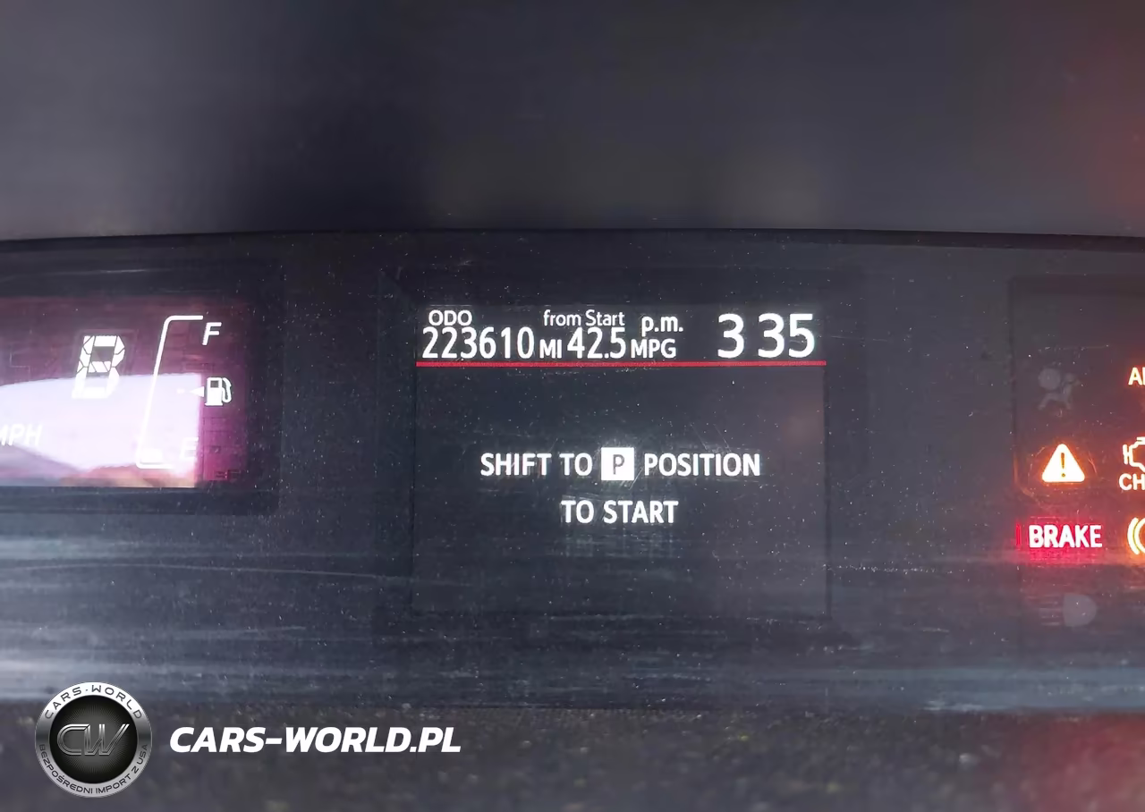 2015 Toyota Prius C Two VIN:JTDKDTB35F1111166 - 15