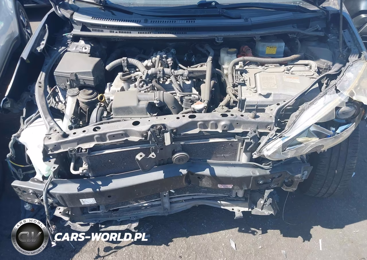 2015 Toyota Prius C Two VIN:JTDKDTB35F1111166 - 18