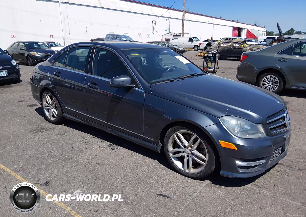 2014 Mercedes-Benz C 300 Sport 4Matic – zdjęcie 1 z 16