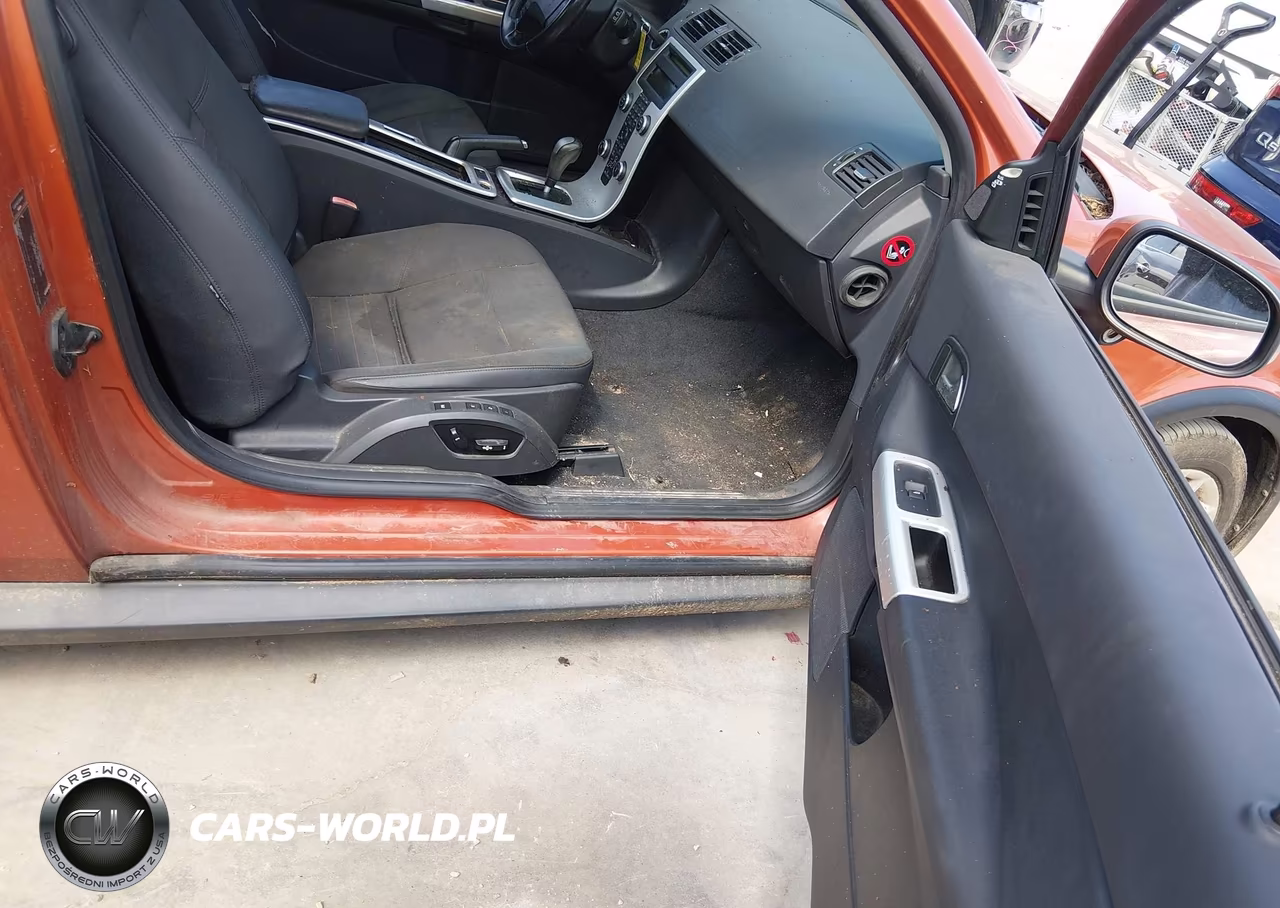 2012 Volvo C30 T5 VIN:YV1672MK5C2280465 - 5