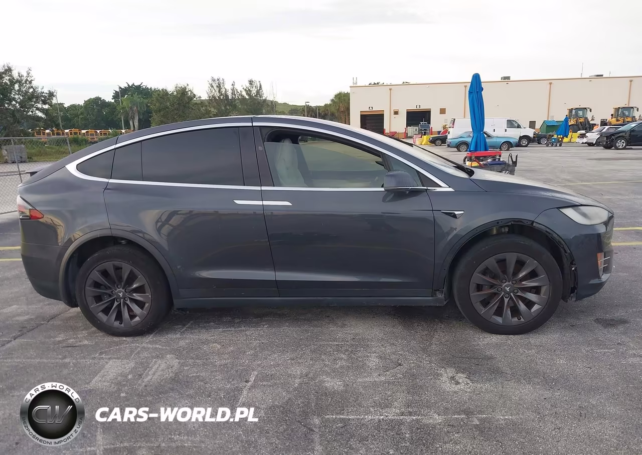 2018 Tesla Model X 100D-75D-P100D VIN:5YJXCDE26JF119665 - 14