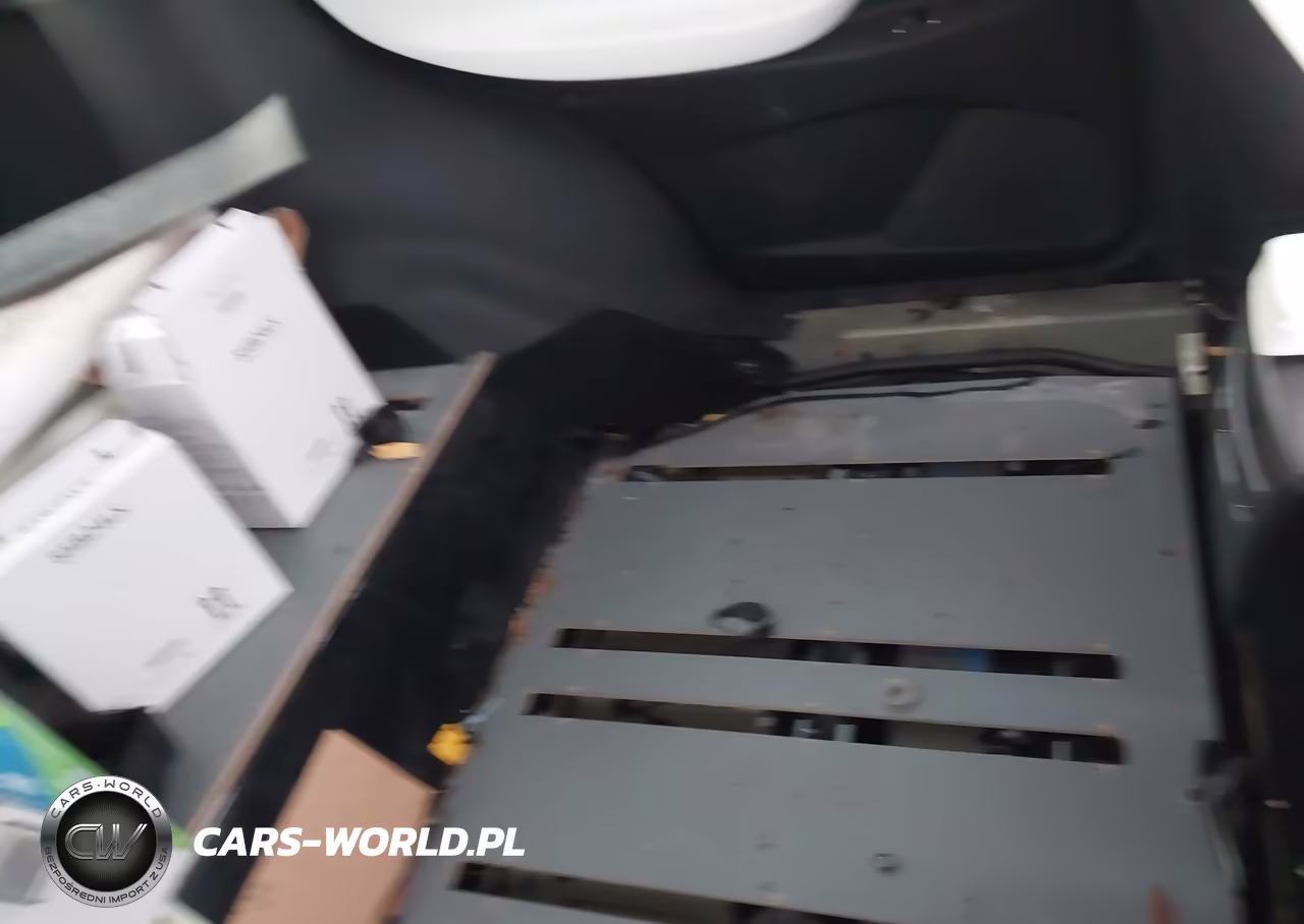 2018 Tesla Model X 100D-75D-P100D VIN:5YJXCDE26JF119665 - 8
