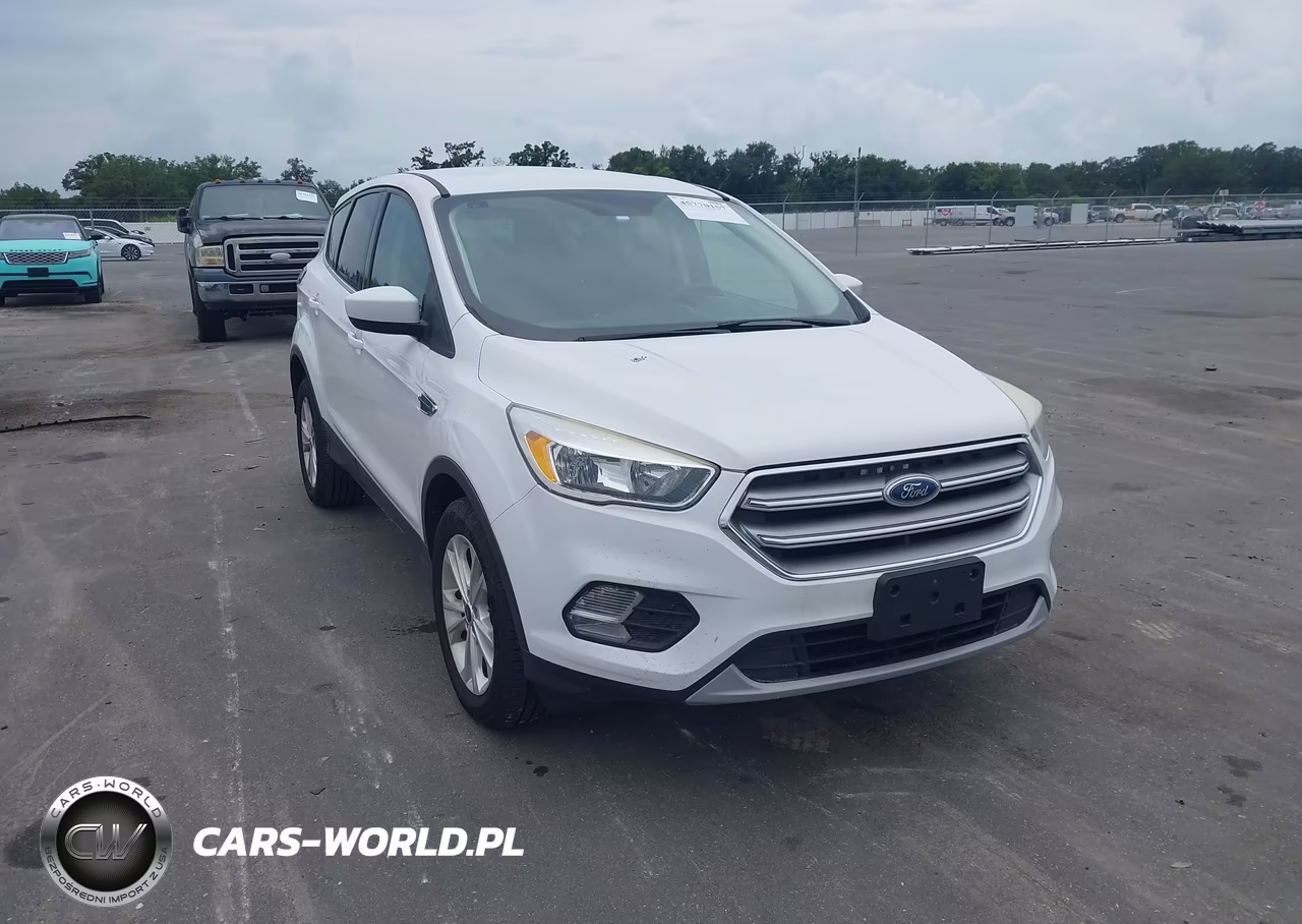 2017 FORD ESCAPE SE – zdjęcie 1 z 16
