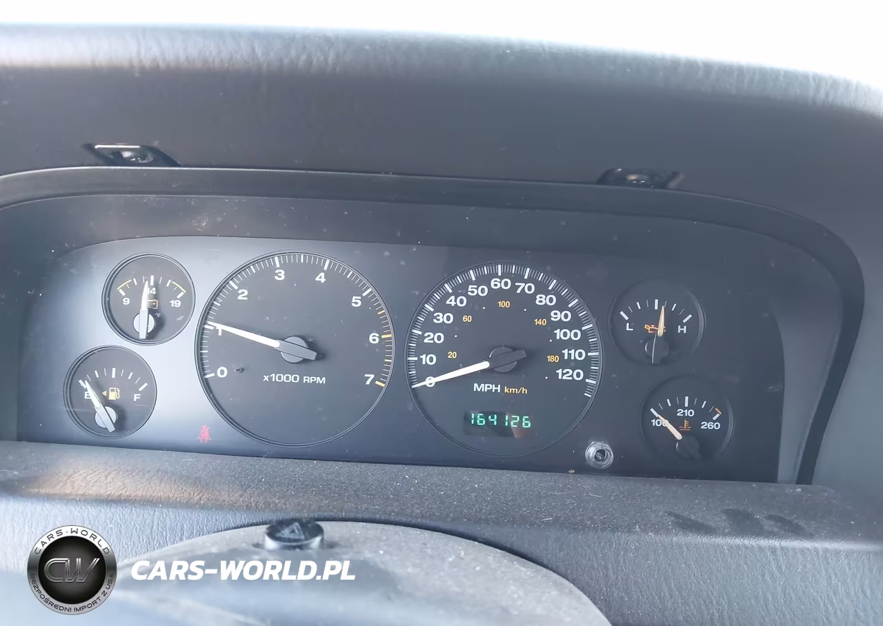 2004 Jeep Grand Cherokee Laredo VIN:1J8GW48SX4C202853 - 7