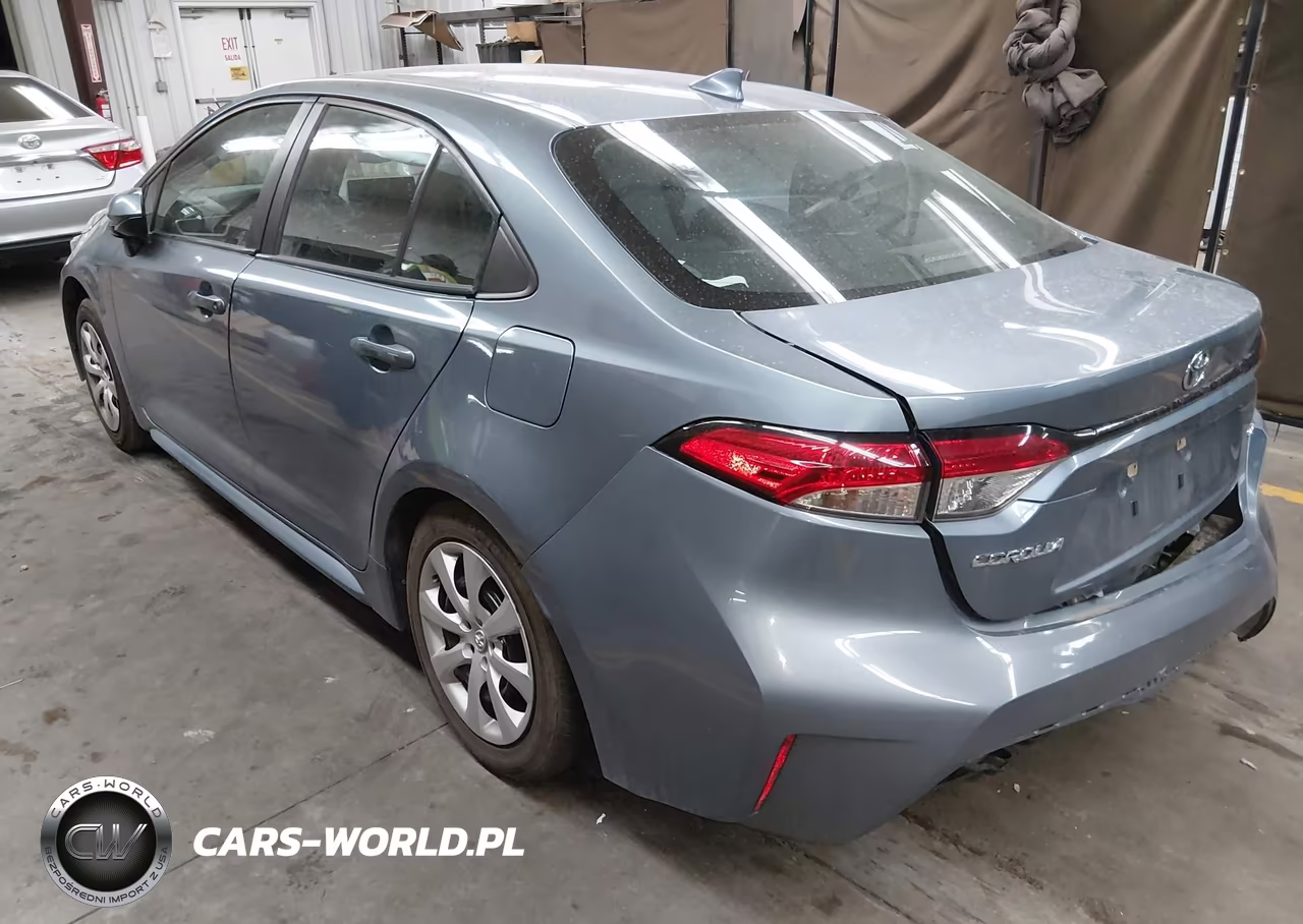 2021 Toyota Corolla Le VIN:5YFEPMAEXMP246133 - 3