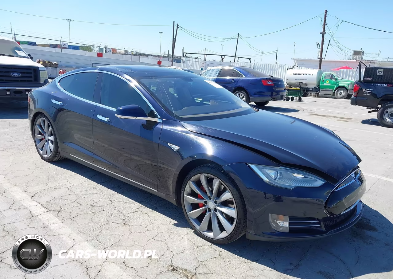 2013 Tesla Model S Performance