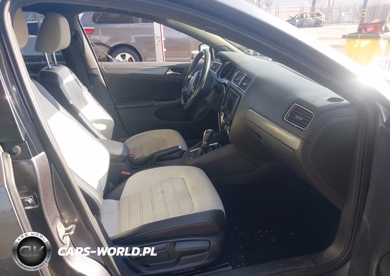 2016 Volkswagen Jetta 1.8T Sport VIN:3VWD17AJ0GM284152 - 5