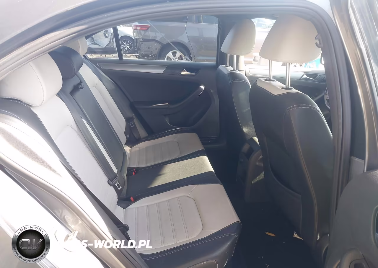 2016 Volkswagen Jetta 1.8T Sport VIN:3VWD17AJ0GM284152 - 8