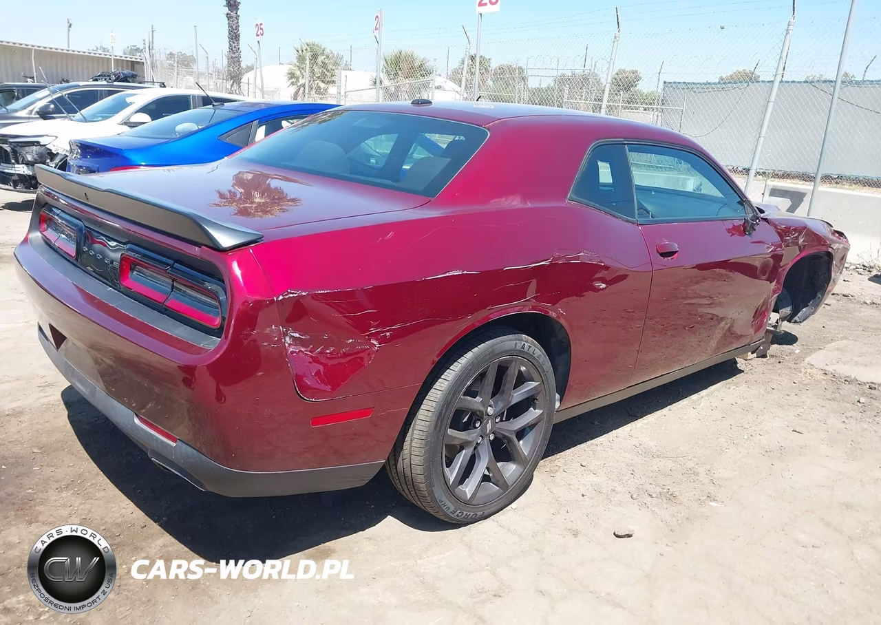 2021 Dodge Challenger Sxt VIN:2C3CDZAG6MH547376 - 4