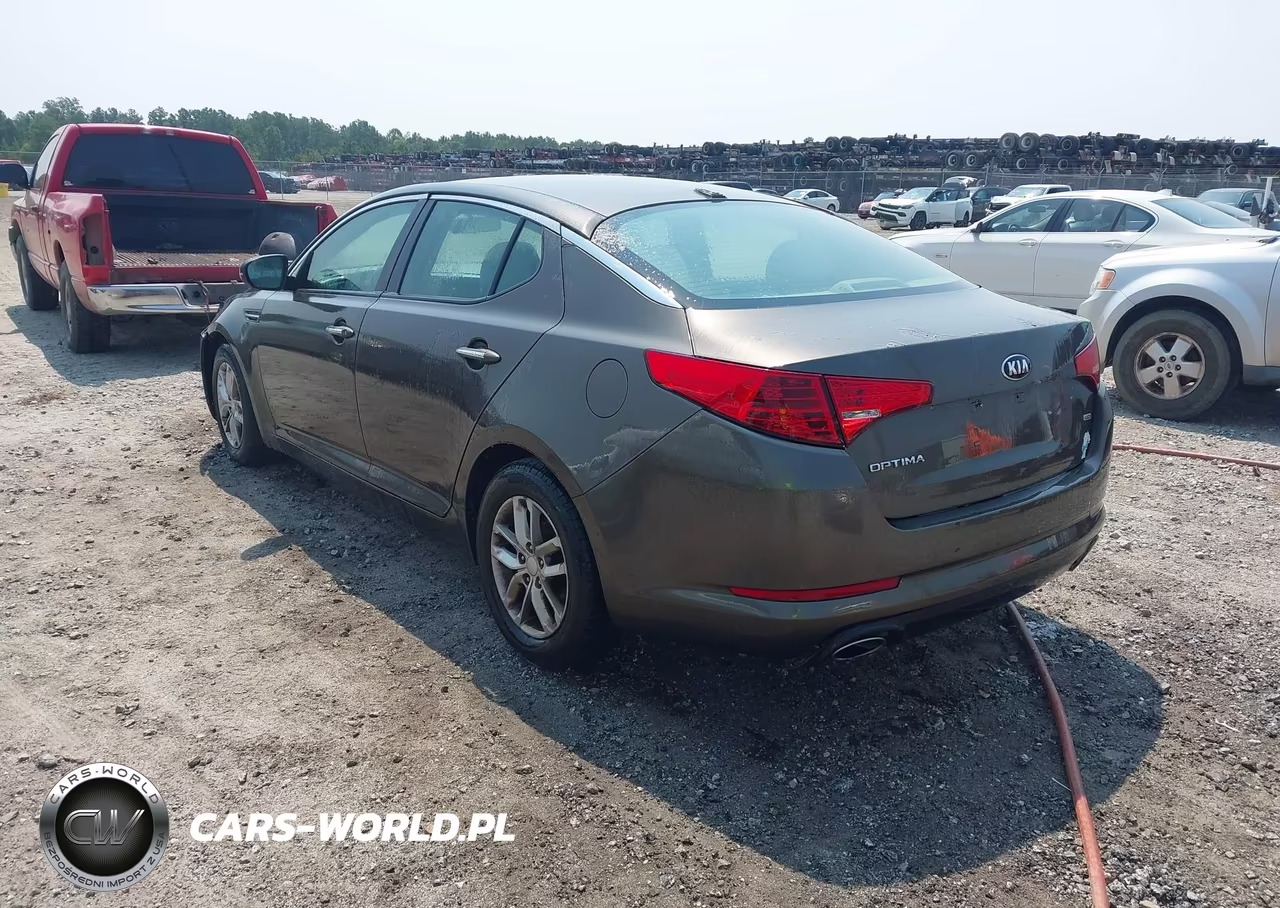 2013 Kia Optima Lx VIN:5XXGM4A70DG134436 - 3