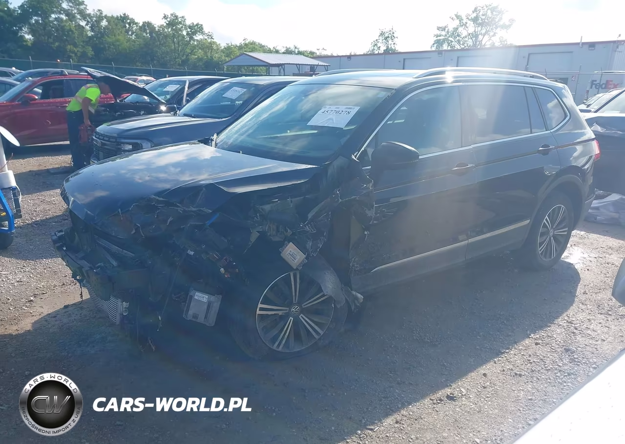 2019 Volkswagen Tiguan 2.0T Se-2.0T Sel-2.0T Sel R-Line-2.0T Sel R-Line Black VIN:3VV2B7AX1KM086833 - 2