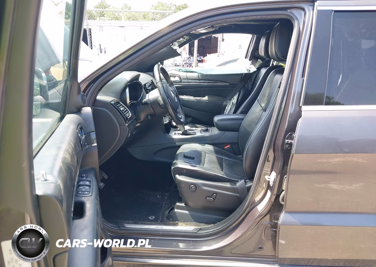 2019 Jeep Grand Cherokee Overland 4X4 VIN:1C4RJFCG9KC727767 - 5