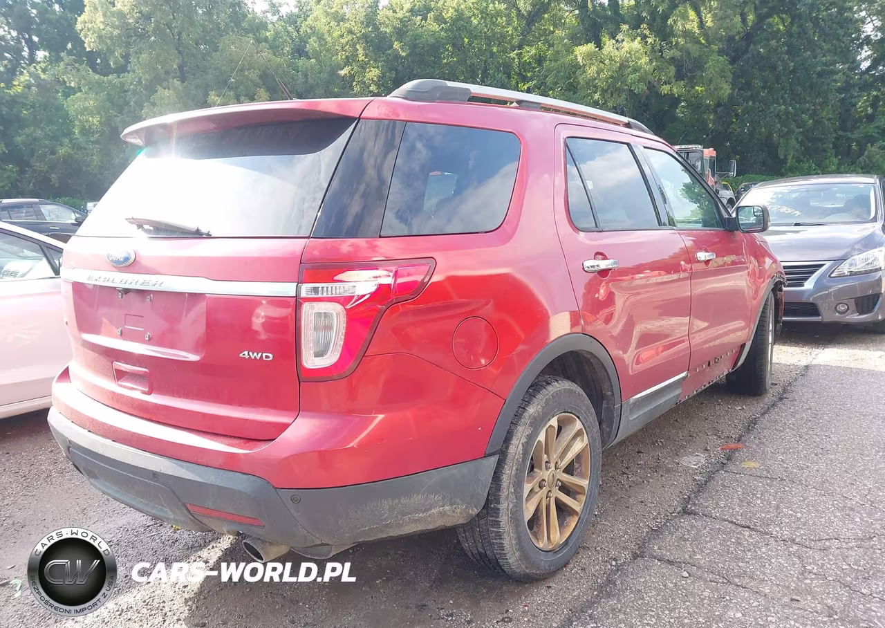 2011 Ford Explorer Xlt VIN:1FMHK8D8XBGA40040 - 4