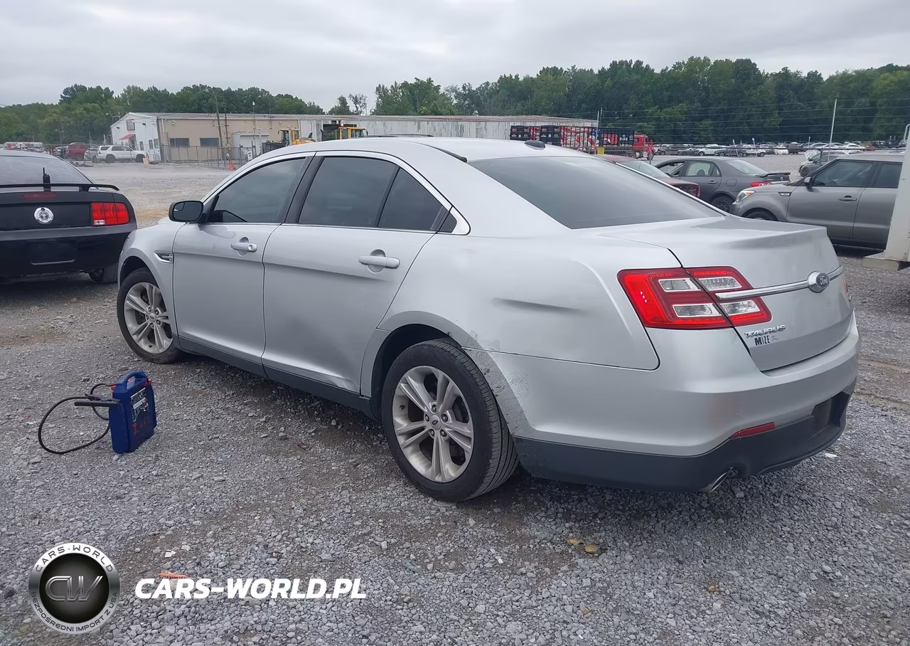 2018 Ford Taurus Se VIN:1FAHP2D8XJG118159 - 3