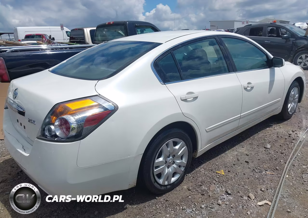 2011 Nissan Altima 2.5 S VIN:1N4AL2AP4BC182201 - 4