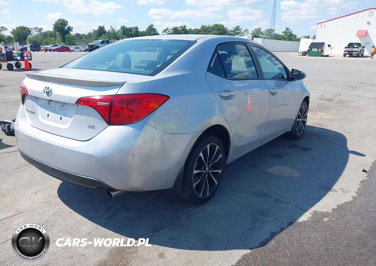2017 Toyota Corolla Se VIN:2T1BURHE4HC750455 - 4