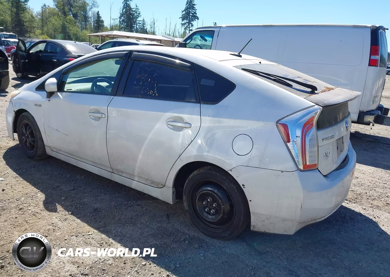 2014 Toyota Prius Three VIN:JTDKN3DU4E0385031 - 3