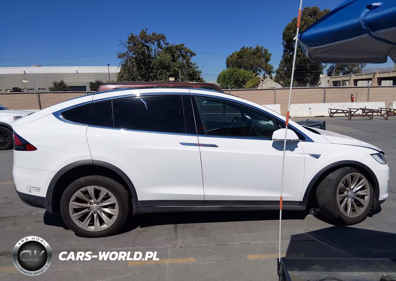 2016 Tesla Model X 60D-70D-75D-90D-P100D VIN:5YJXCBE21GF002119 - 12