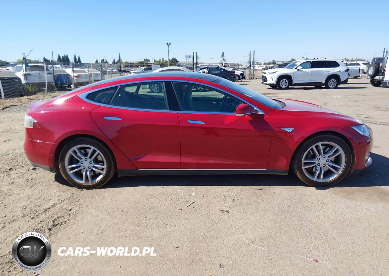 2013 Tesla Model S VIN:5YJSA1CGXDFP23074 - 13