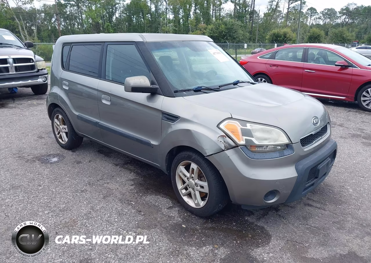 2010 Kia Soul +