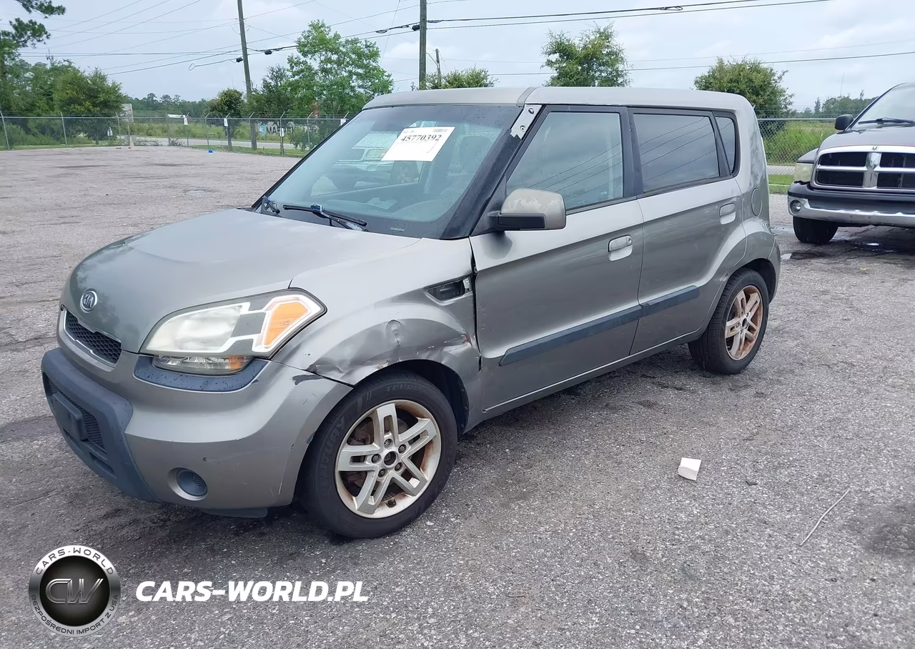 2010 Kia Soul + VIN:KNDJT2A21A7161828 - 2