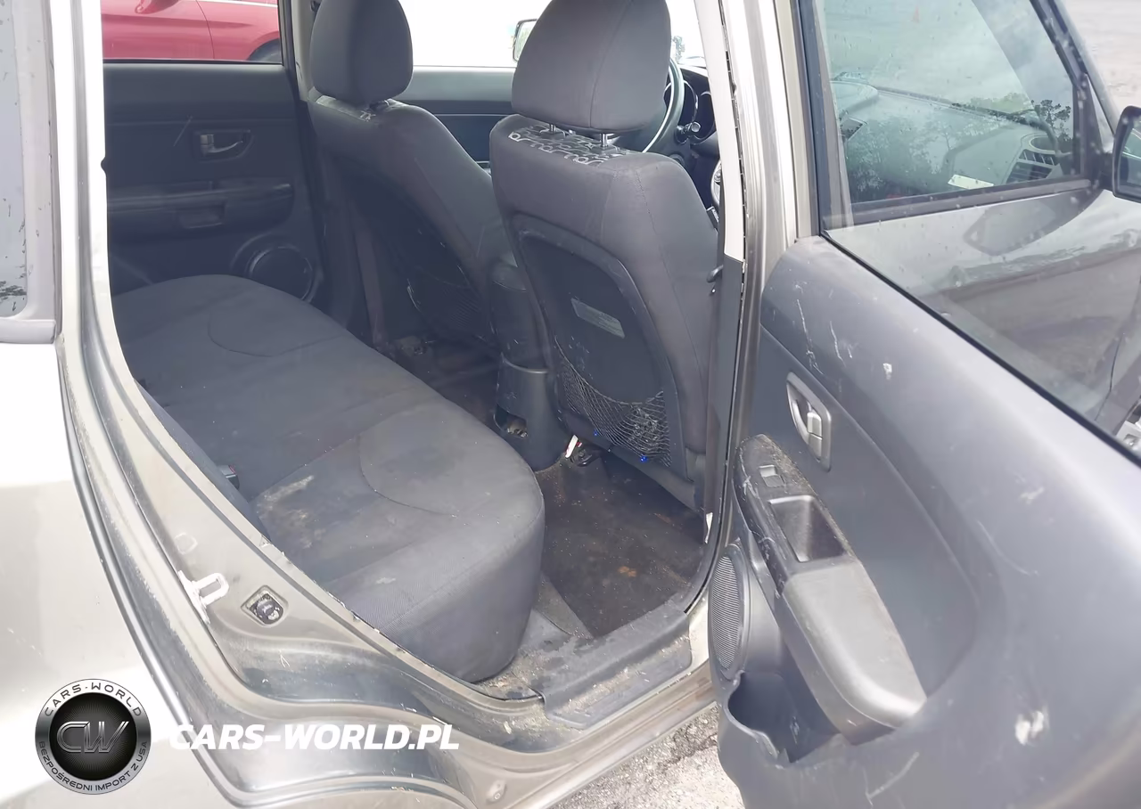 2010 Kia Soul + VIN:KNDJT2A21A7161828 - 8