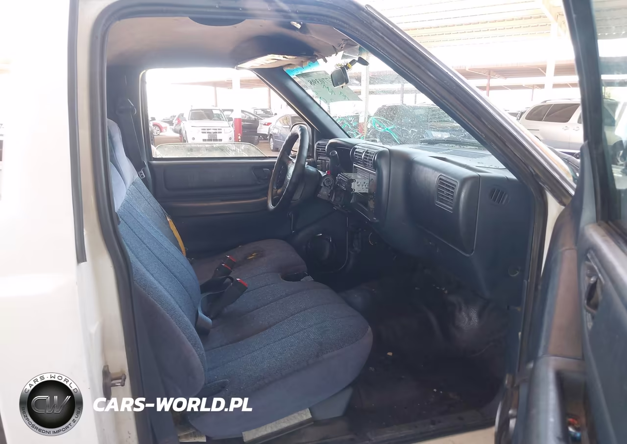 1996 Chevrolet S Truck S10 VIN:1GCCS14W6TK124679 - 5
