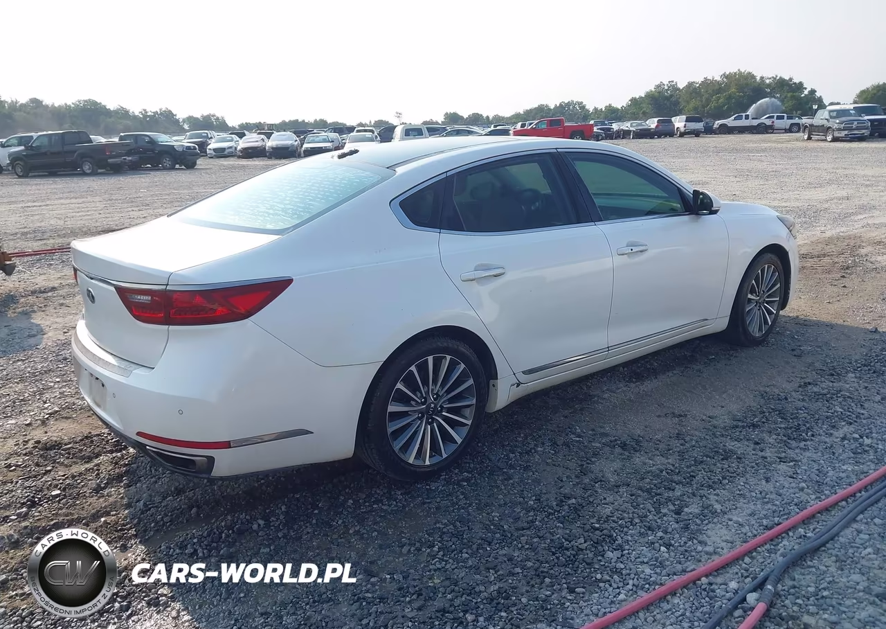 2017 Kia Cadenza Premium VIN:KNALC4J1XH5077411 - 4