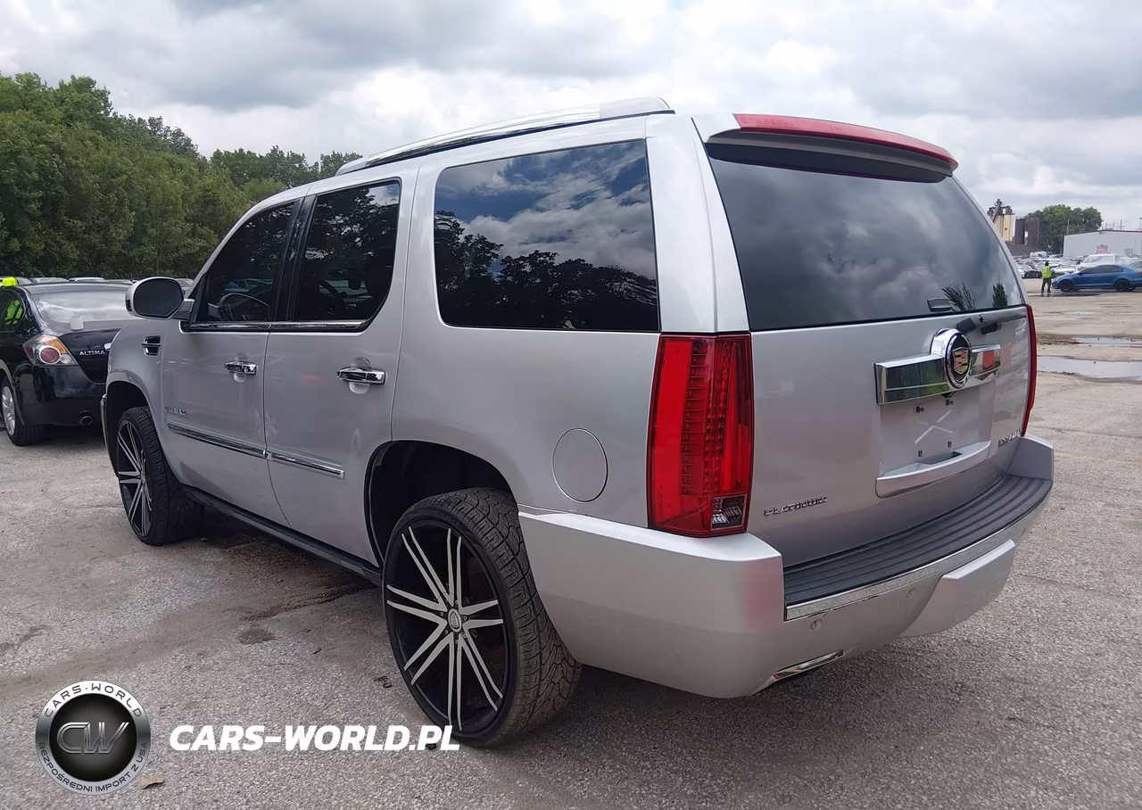 2014 Cadillac Escalade Platinum VIN:1GYS4DEF3ER209358 - 3