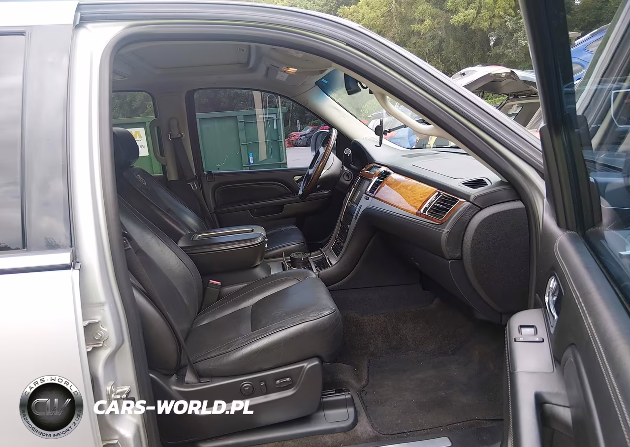 2014 Cadillac Escalade Platinum VIN:1GYS4DEF3ER209358 - 5