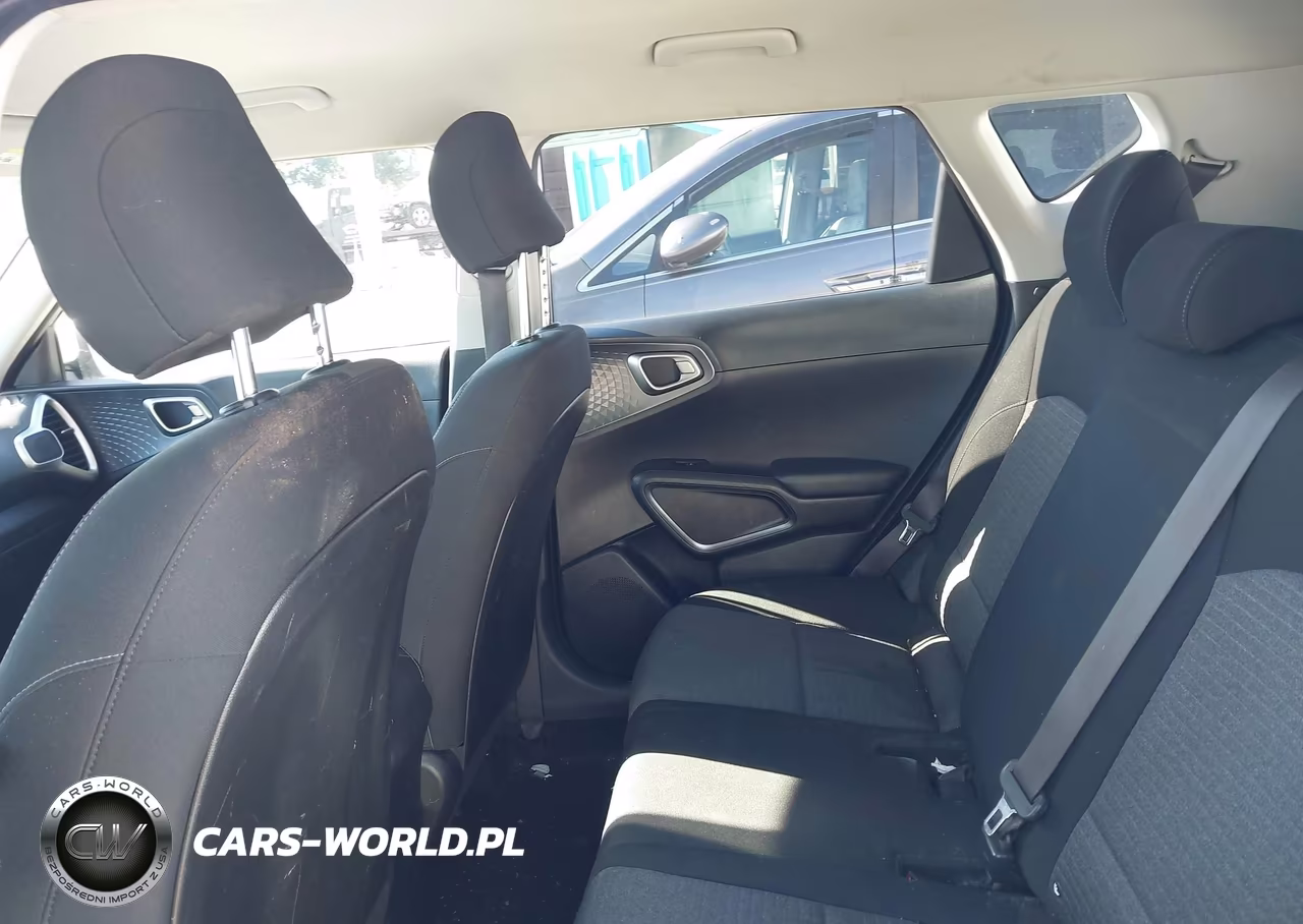 2020 Kia Soul S VIN:KNDJ23AU4L7718874 - 8