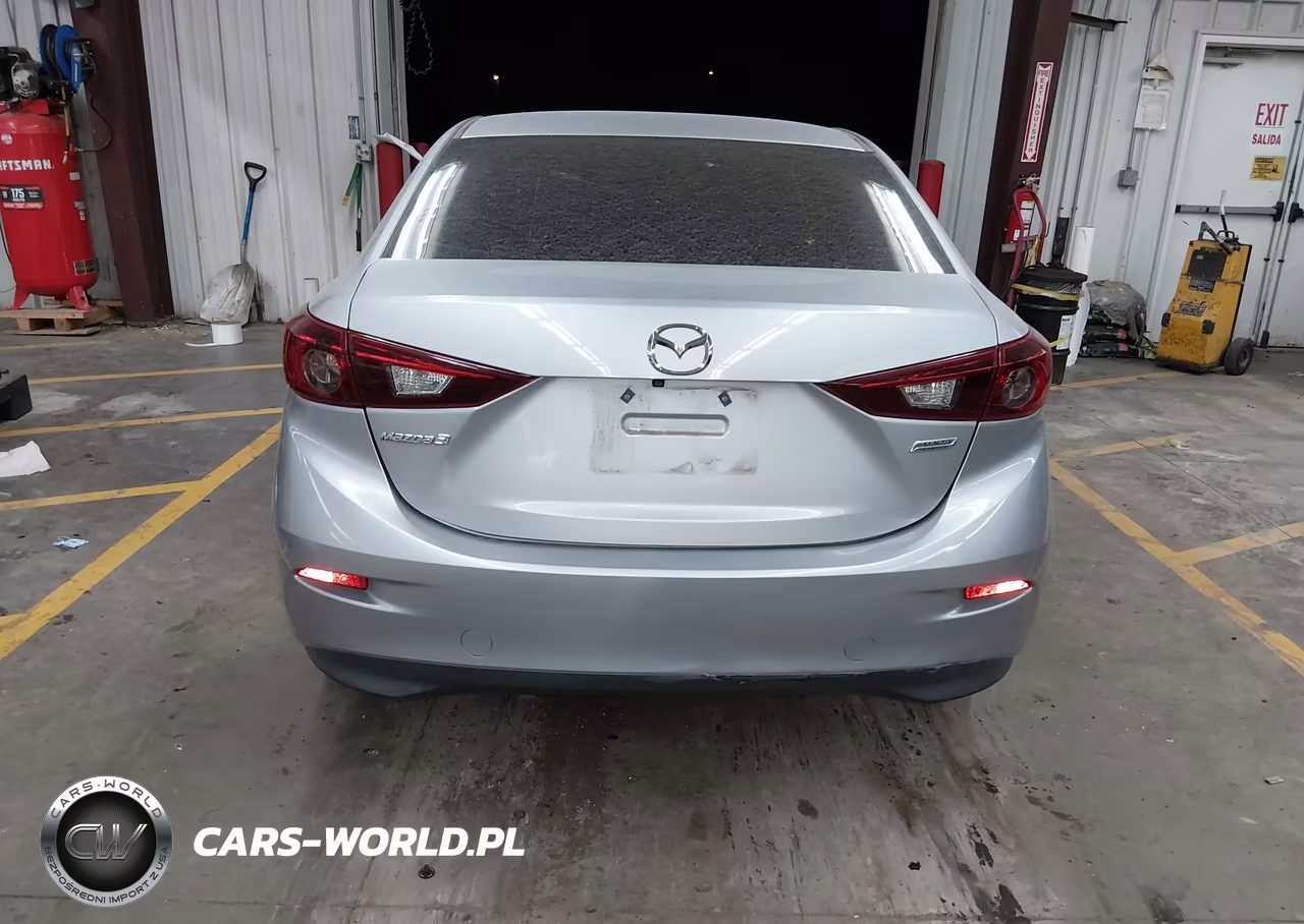 2018 Mazda Mazda3 Sport VIN:3MZBN1U79JM217162 - 17