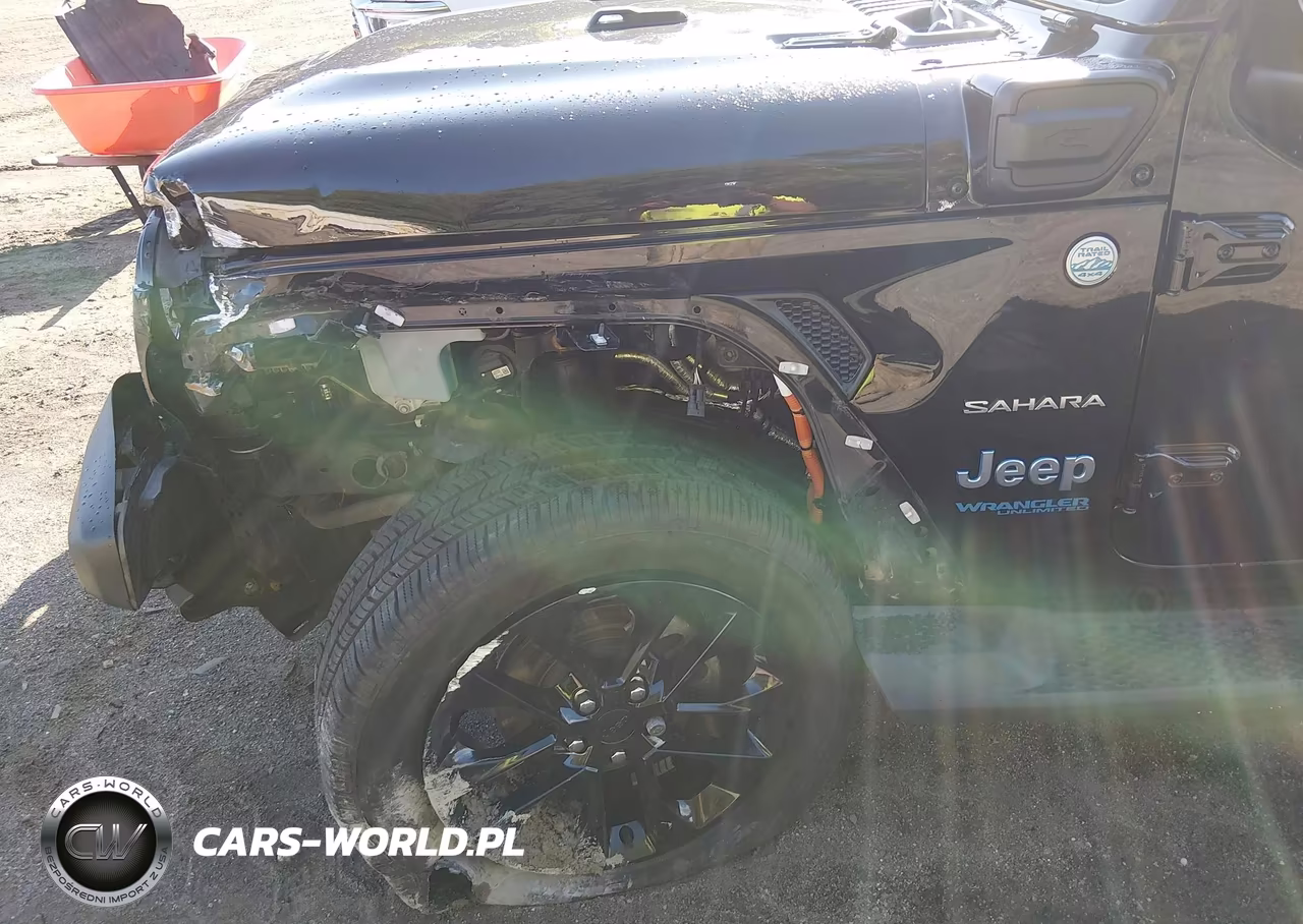 2021 Jeep Wrangler 4Xe Unlimited Sahara 4X4 VIN:1C4JJXP68MW765920 - 6