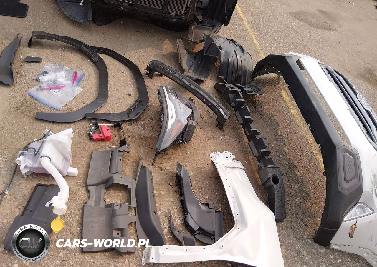 2025 Subaru Forester Premium VIN:JF2SLDDC6SH588584 - 12