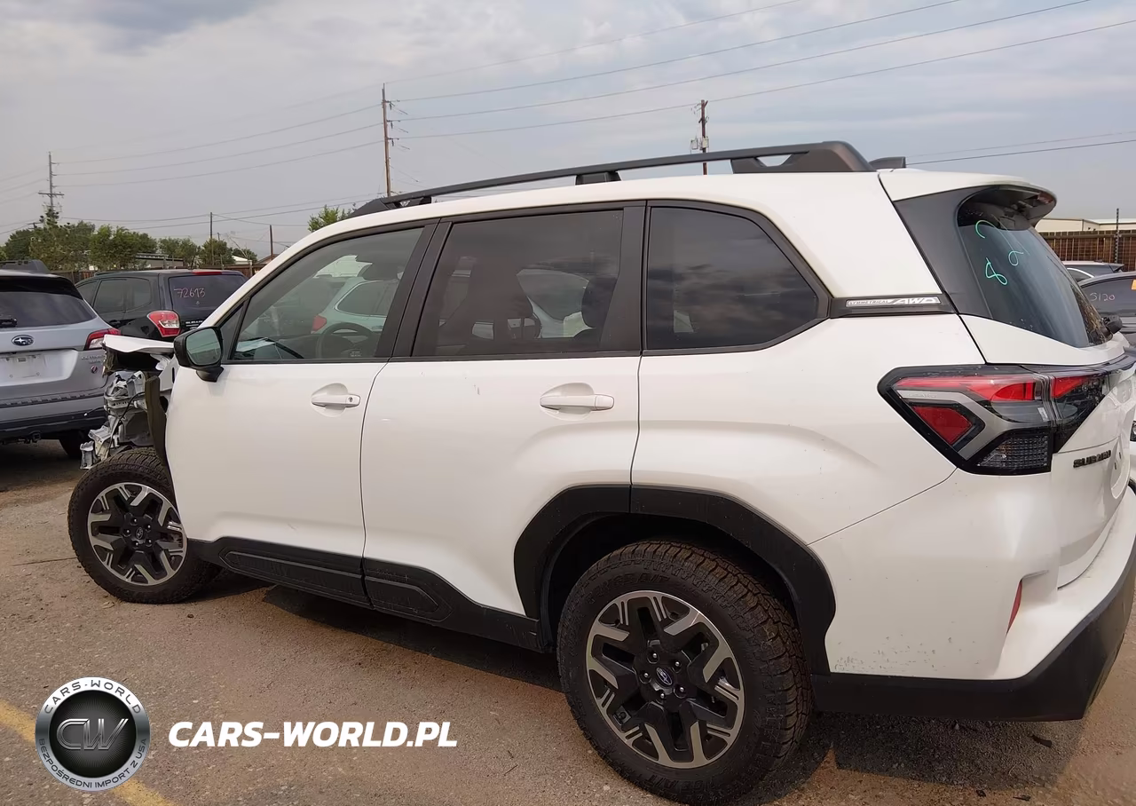 2025 Subaru Forester Premium VIN:JF2SLDDC6SH588584 - 15