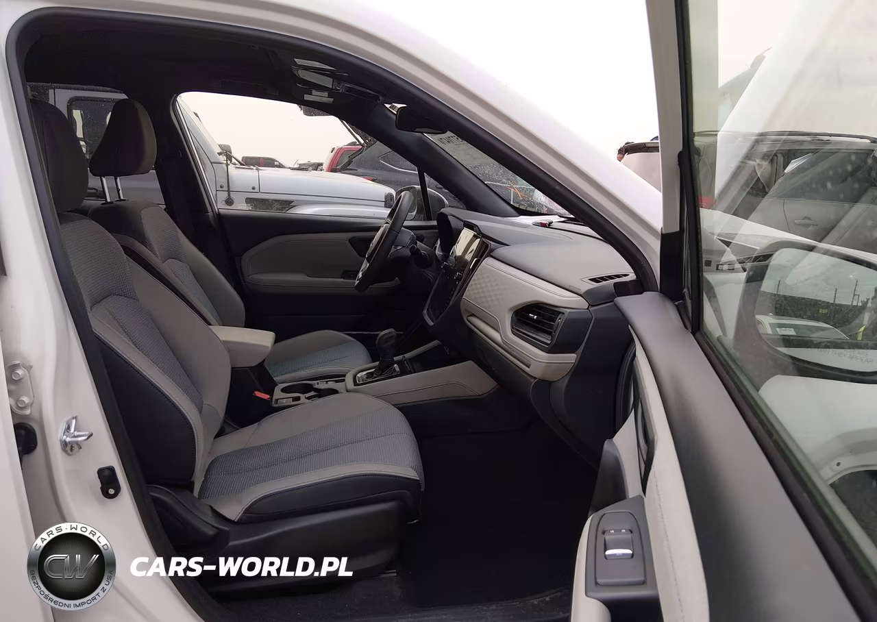 2025 Subaru Forester Premium VIN:JF2SLDDC6SH588584 - 5