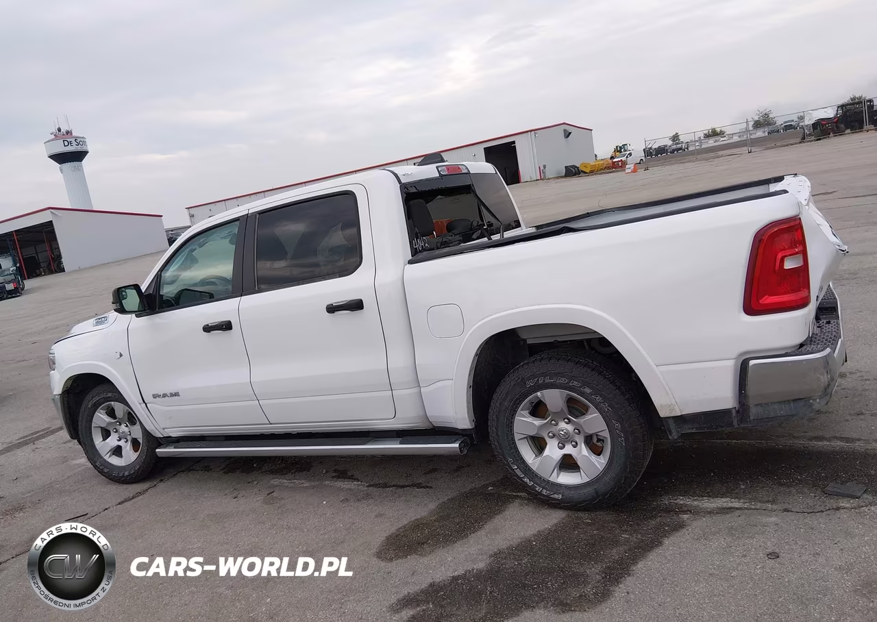 2026 Ram 1500 Big Horn 4X4 5'7 Box VIN:1C6SRFFT9TN304042 - 15
