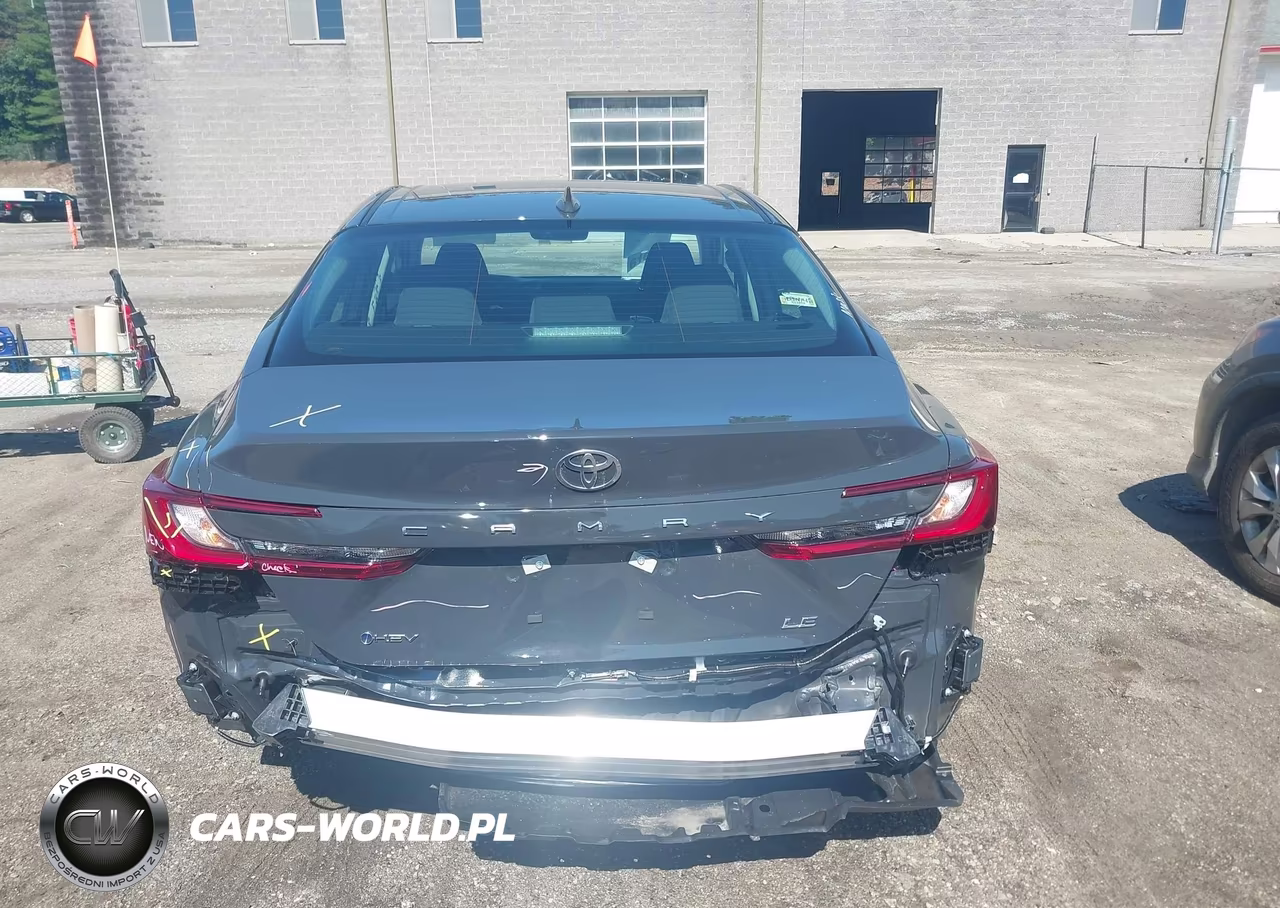 2026 Toyota Camry Le VIN:4T1DAACK1TU752431 - 17