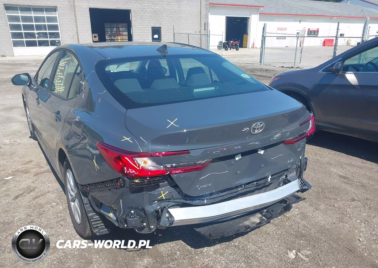 2026 Toyota Camry Le VIN:4T1DAACK1TU752431 - 18