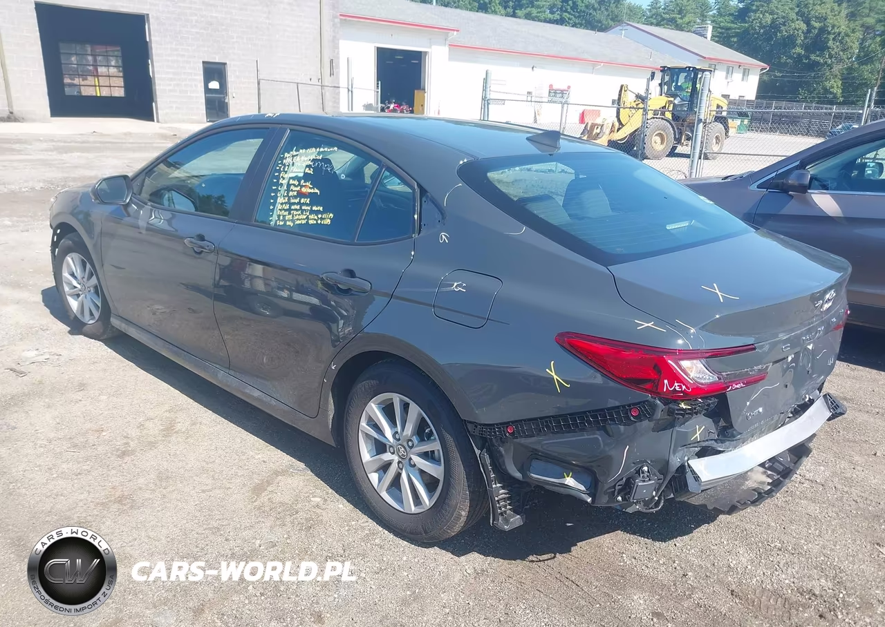 2026 Toyota Camry Le VIN:4T1DAACK1TU752431 - 3