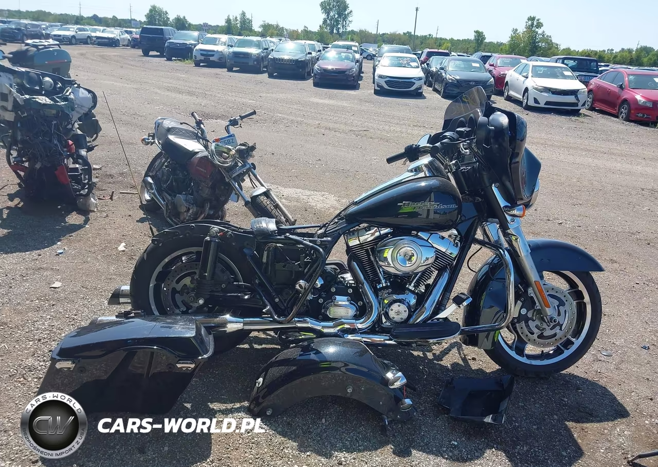 2013 Harley-Davidson Flhx Street Glide VIN:1HD1KBM12DB600668 - 13