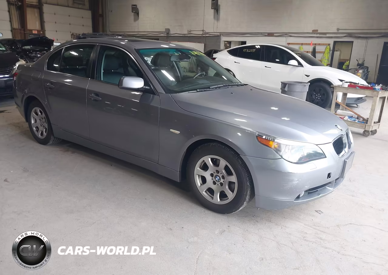 2004 BMW 525I
