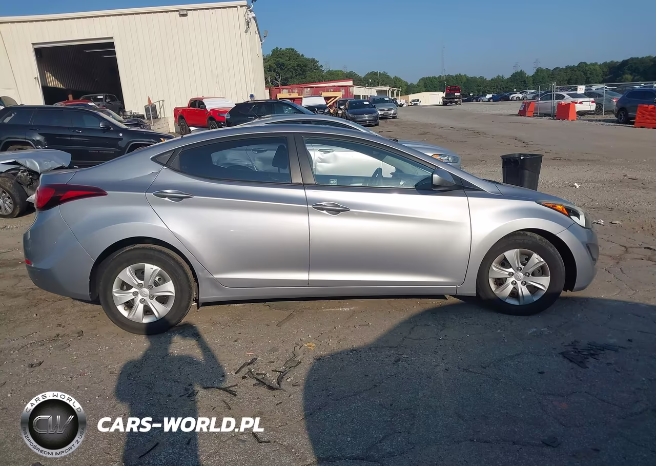 2016 Hyundai Elantra Se VIN:5NPDH4AE7GH719609 - 13