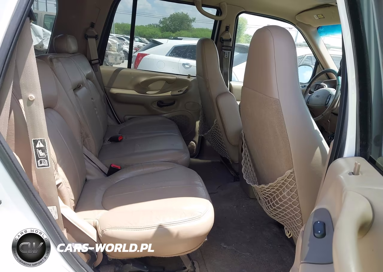 1999 Ford Expedition Eddie Bauer-Xlt VIN:1FMPU18L4XLA62349 - 8