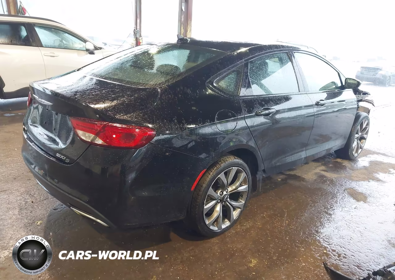 2015 Chrysler 200 S VIN:1C3CCCDG5FN632134 - 4