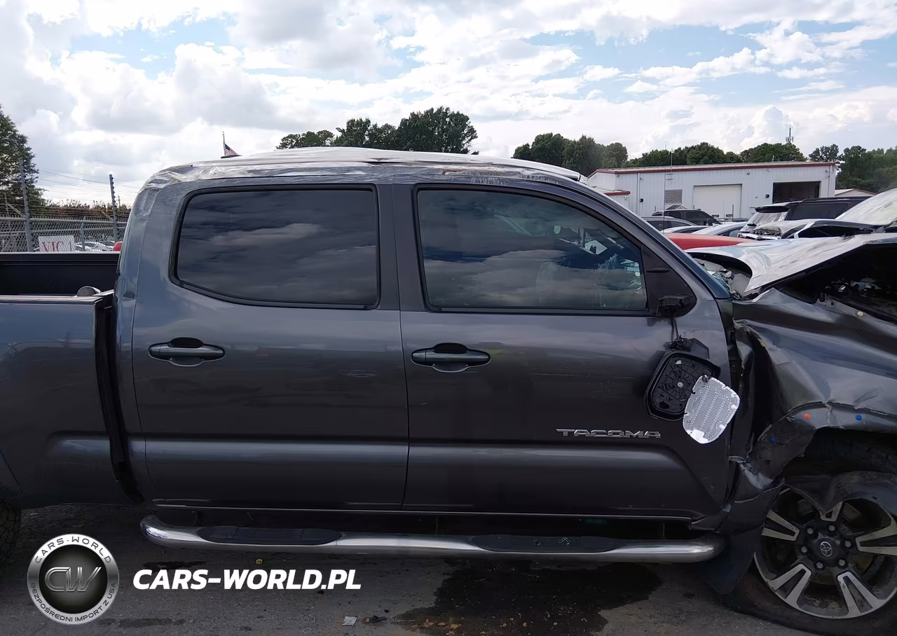 2017 Toyota Tacoma Dbl Cab-Sr5-Trd Sport-Or VIN:5TFDZ5BN6HX013724 - 14
