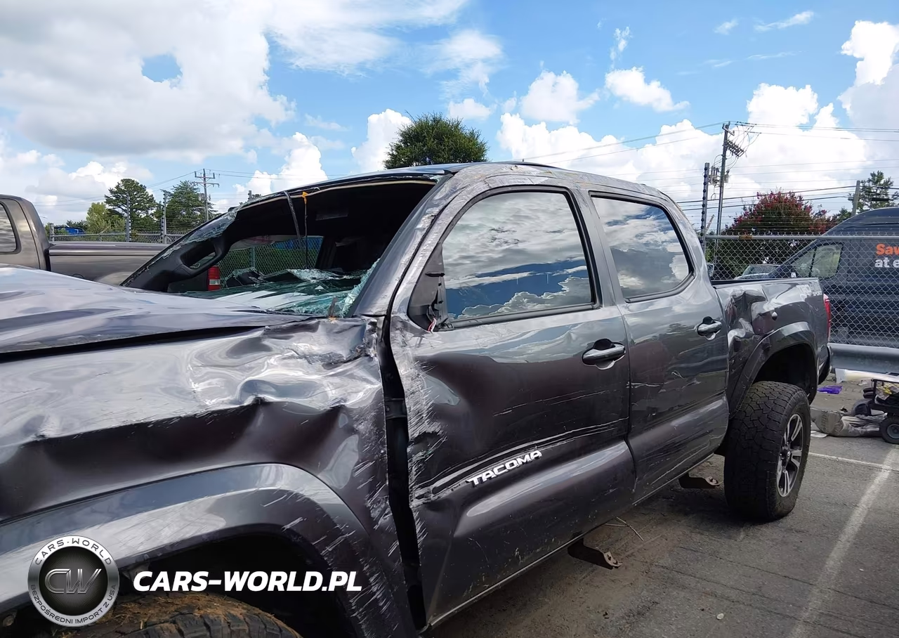 2017 Toyota Tacoma Dbl Cab-Sr5-Trd Sport-Or VIN:5TFDZ5BN6HX013724 - 15